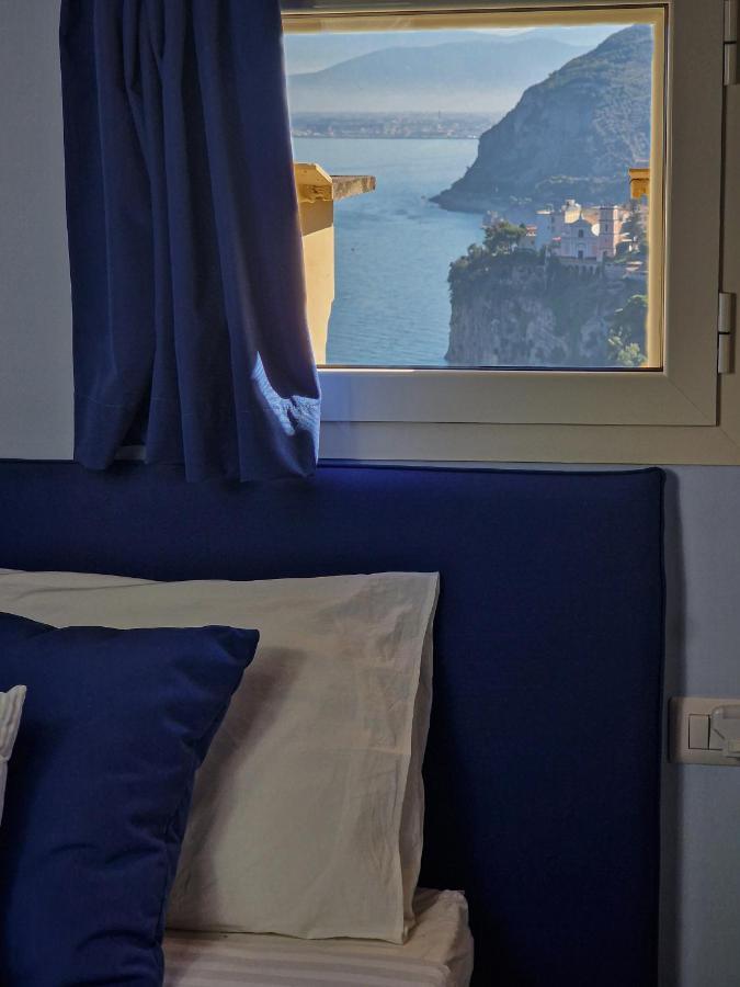 La Torretta Sea View Rooms Віко-Екуенсе Екстер'єр фото