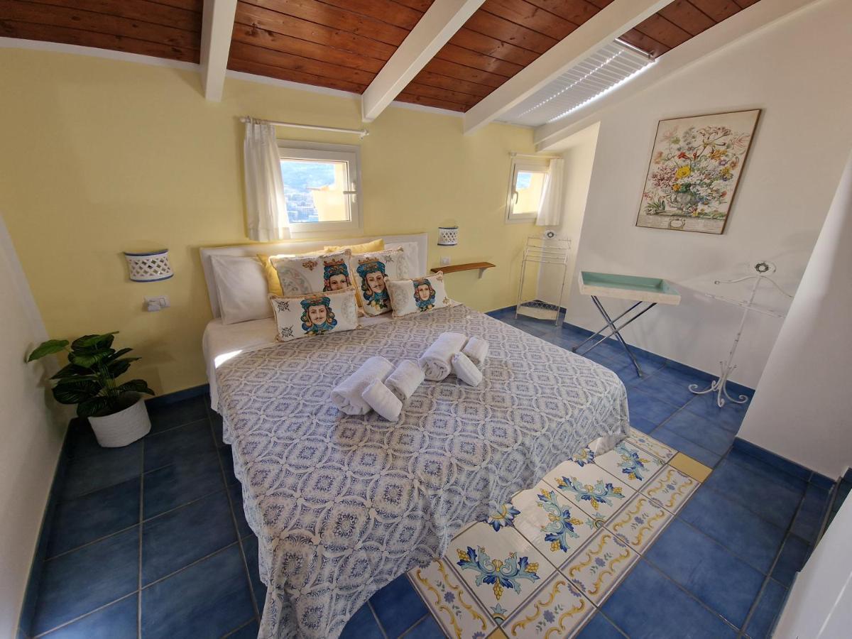 La Torretta Sea View Rooms Віко-Екуенсе Екстер'єр фото