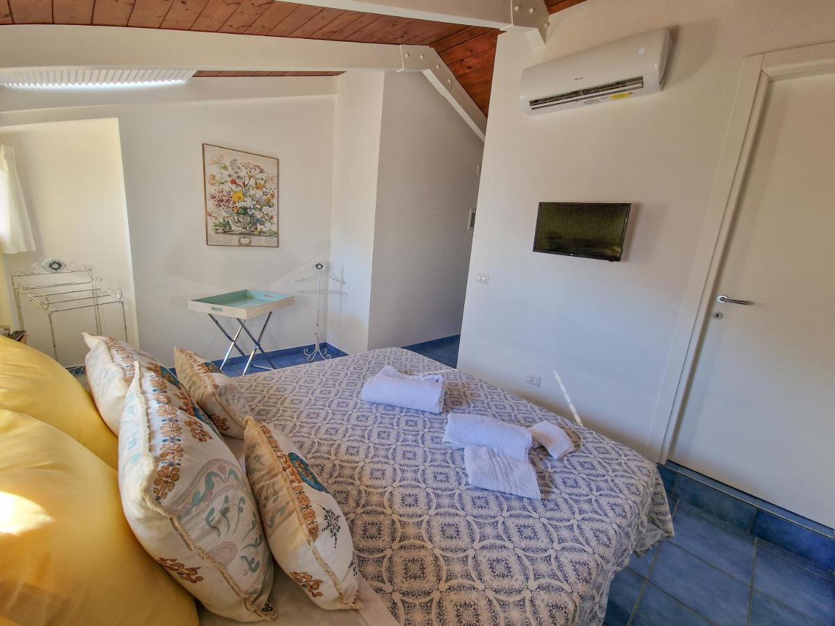 La Torretta Sea View Rooms Віко-Екуенсе Екстер'єр фото